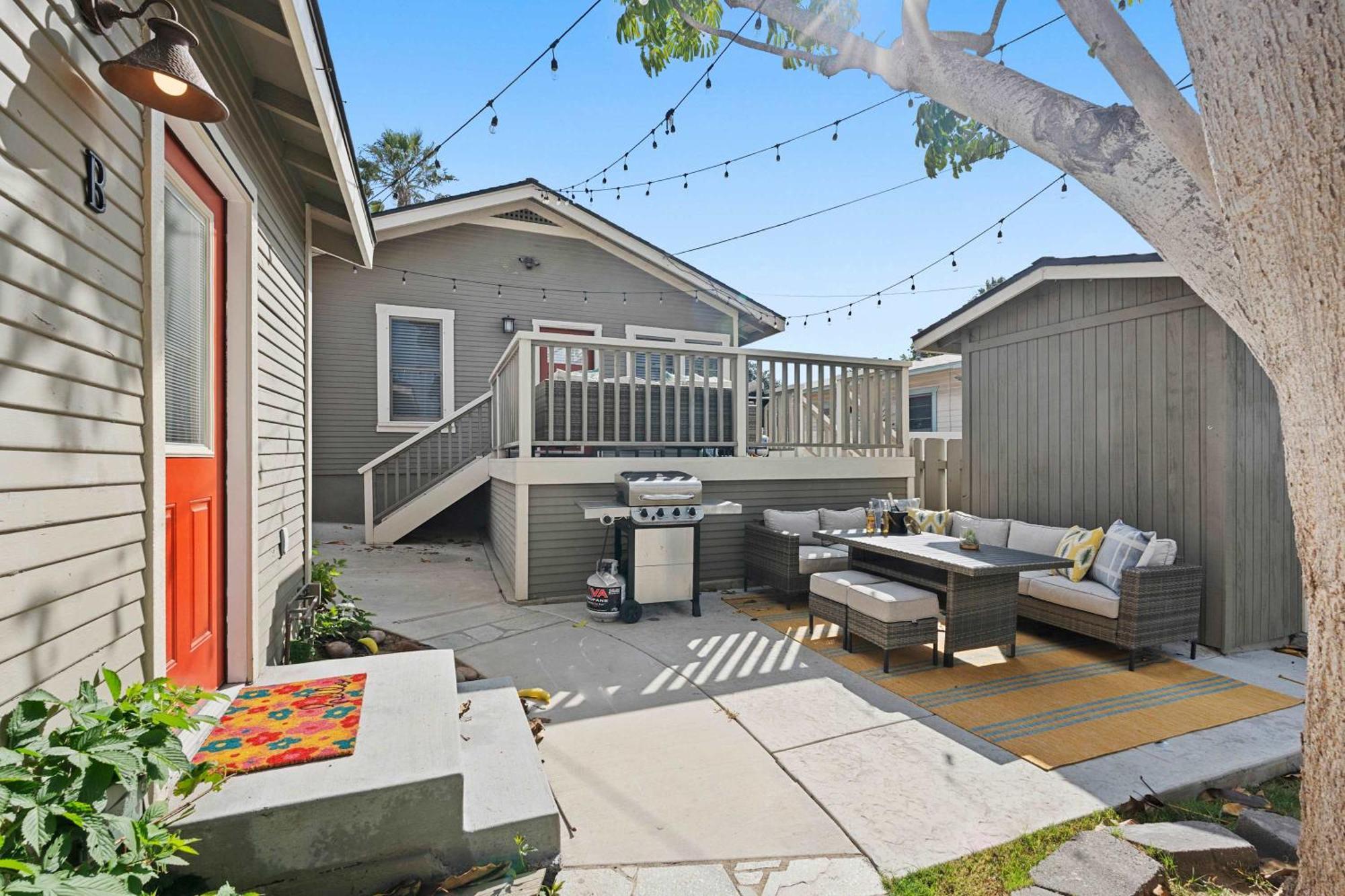 Endless Summer Studio- In The Heart Of Ob San Diego